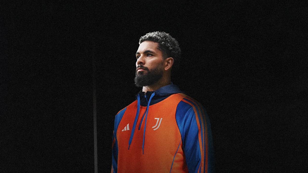Douglas Luiz in his new Juventus kit. Image Credit: Juventus.com Image
